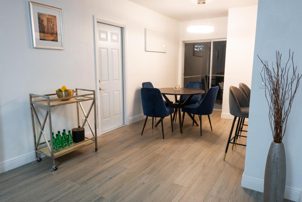 New Star Suite Two North Miami Beach Bagian luar foto
