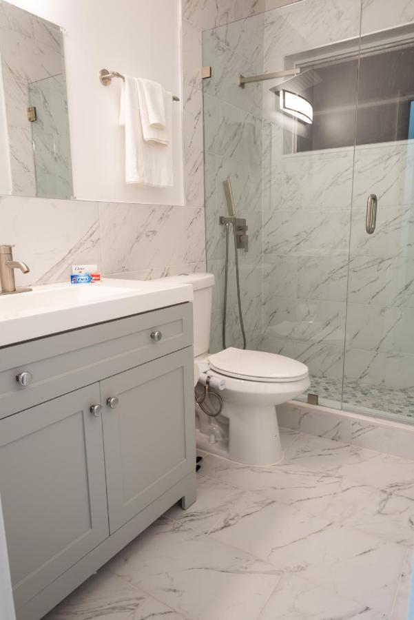 New Star Suite Two North Miami Beach Bagian luar foto